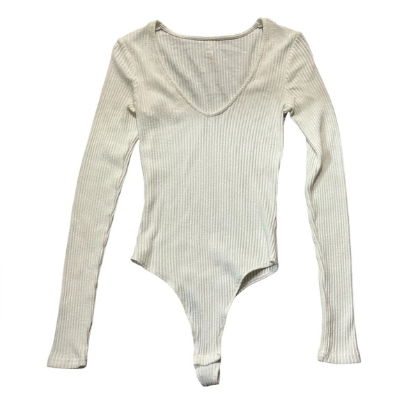 Me to We Women’s White Ribbed Bodysuit New Without Tags - Picture 2 of 5